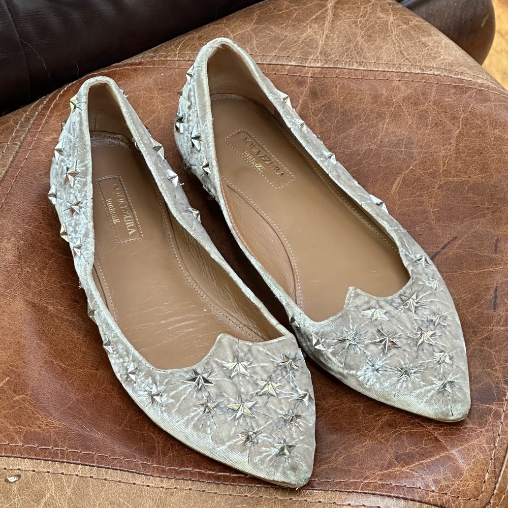 Aquazurra Star-Studded baby pink velvet flat